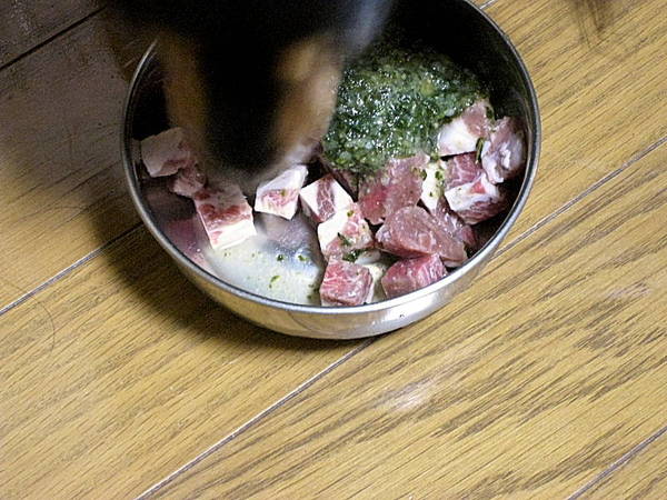 お肉は二年物のラムのステーキ(´Д`) 