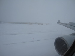 たどり着いたらそこは雪国という千歳空港の写真